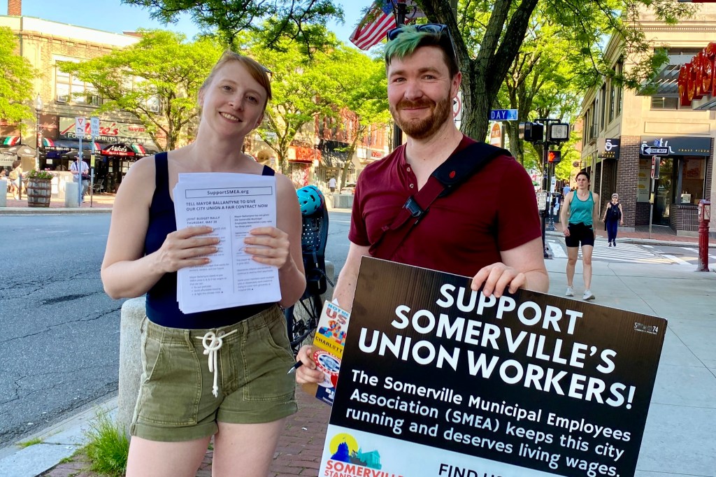 Two community members, Jess
and Derrick Rice, helped hand out flyers and recruit volunteers.